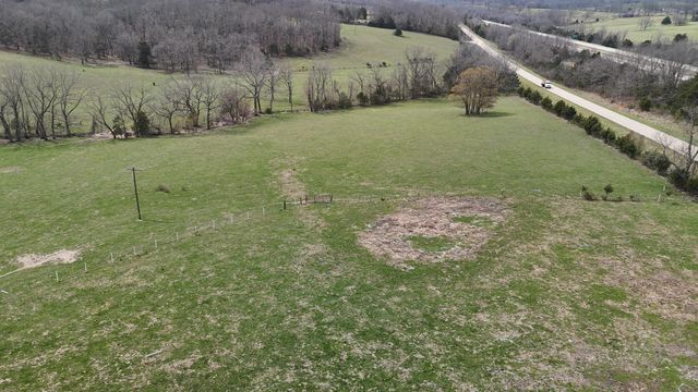 4710 State Route A, Macomb, MO 65702