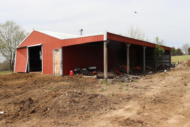 4710 State Route A, Macomb, MO 65702