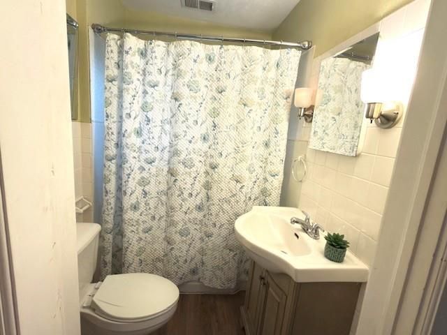 824 N Ash Street, Nevada, MO 64772