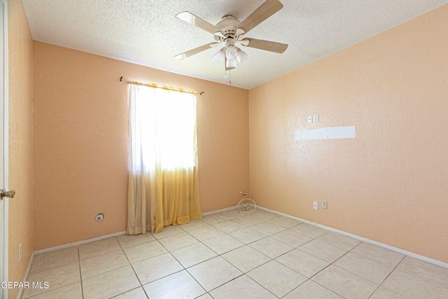 1008 KINGSWREATH Place, El Paso, TX 79907