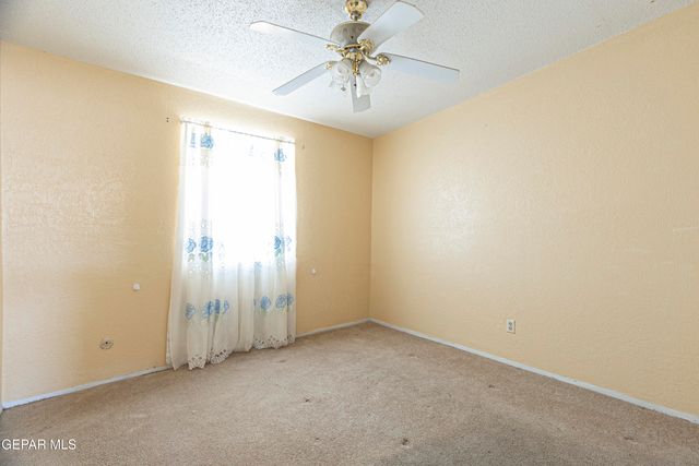 1008 KINGSWREATH Place, El Paso, TX 79907