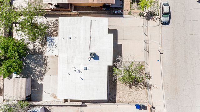 1008 KINGSWREATH Place, El Paso, TX 79907