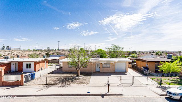 1008 KINGSWREATH Place, El Paso, TX 79907