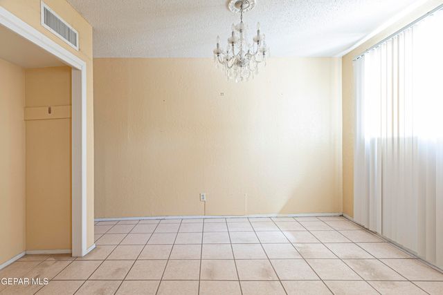 1008 KINGSWREATH Place, El Paso, TX 79907