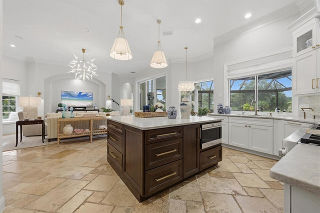 3360 FOUNDERS CLUB DRIVE, Sarasota, FL 34240