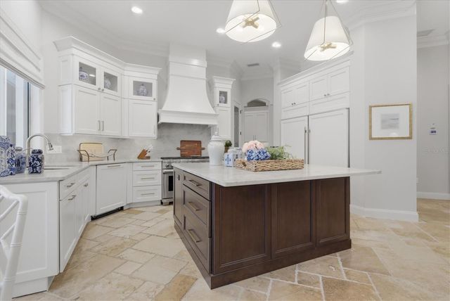 3360 FOUNDERS CLUB DRIVE, Sarasota, FL 34240