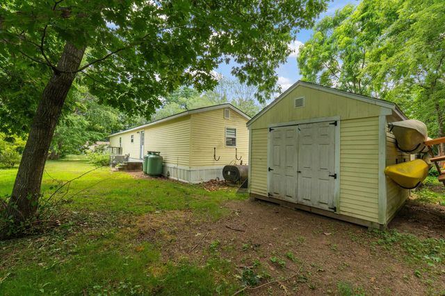 44 Donna Drive, Exeter, NH 03833