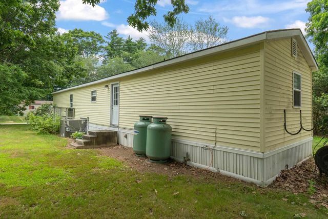 44 Donna Drive, Exeter, NH 03833