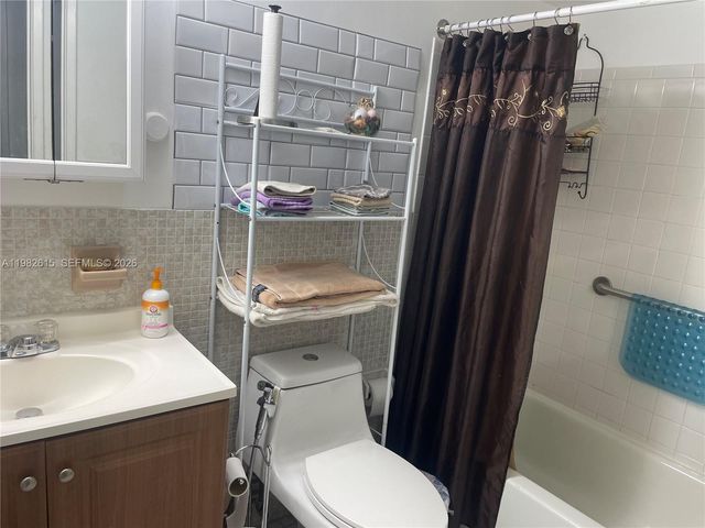 175 NE 203rd Ter 28, Miami Gardens, FL 33179