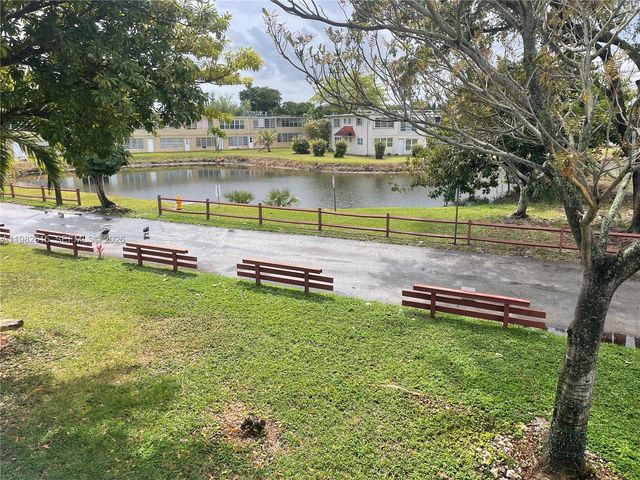 175 NE 203rd Ter 28, Miami Gardens, FL 33179