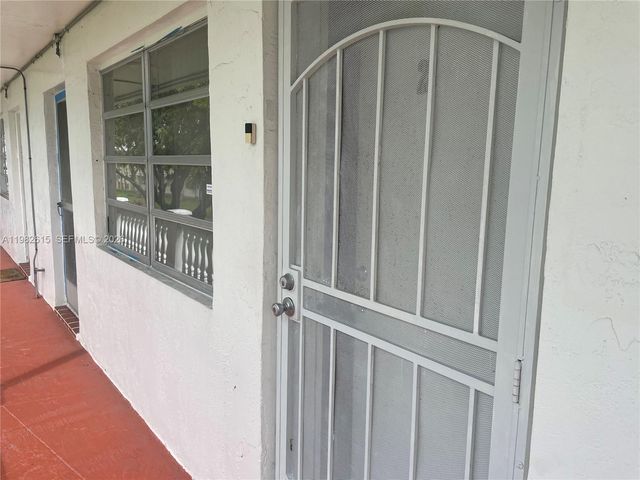 175 NE 203rd Ter 28, Miami Gardens, FL 33179