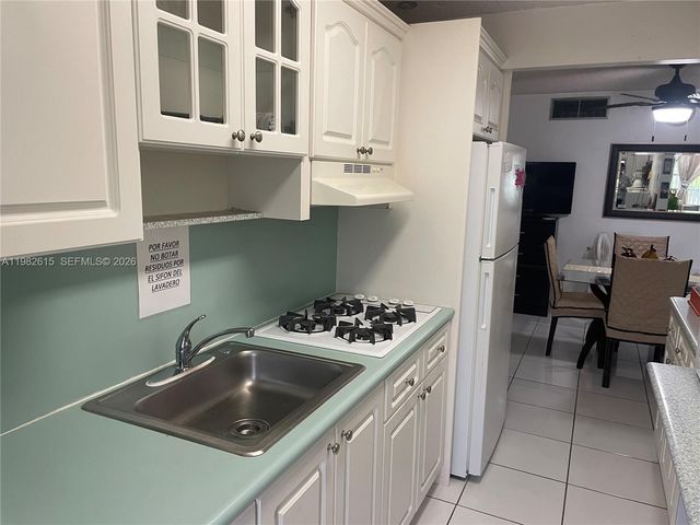 175 NE 203rd Ter 28, Miami Gardens, FL 33179
