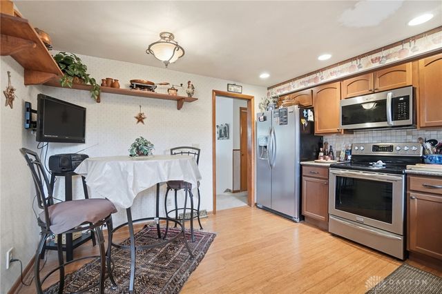 2761 La Cresta Drive, Beavercreek, OH 45431