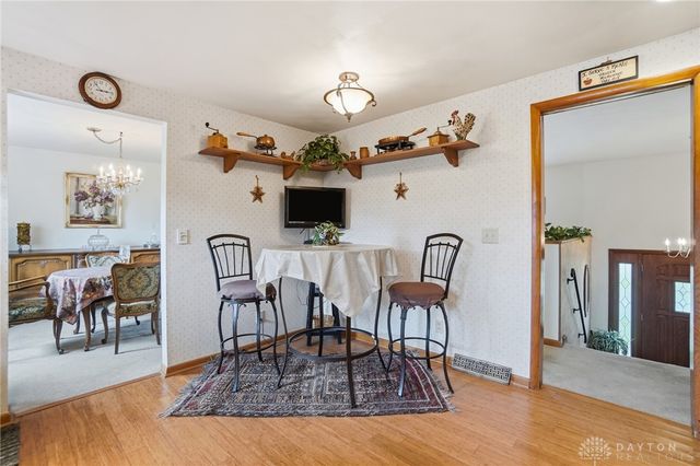 2761 La Cresta Drive, Beavercreek, OH 45431