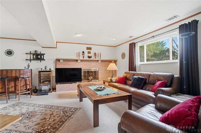 2761 La Cresta Drive, Beavercreek, OH 45431