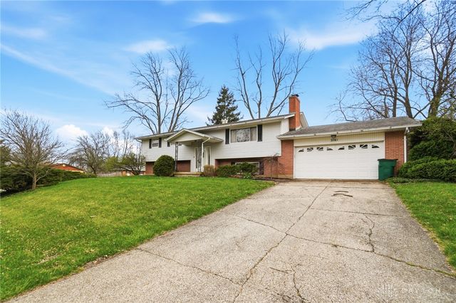 2761 La Cresta Drive, Beavercreek, OH 45431