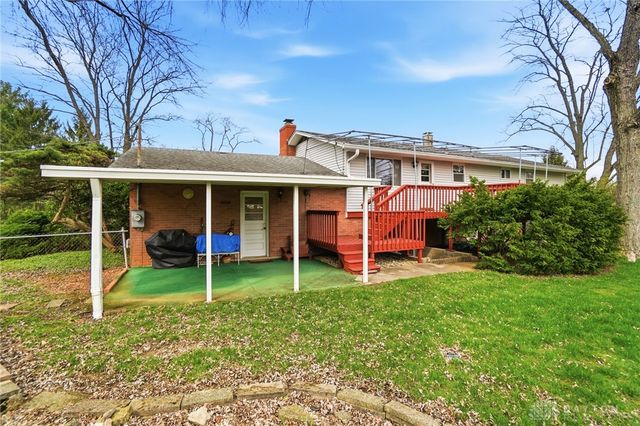 2761 La Cresta Drive, Beavercreek, OH 45431