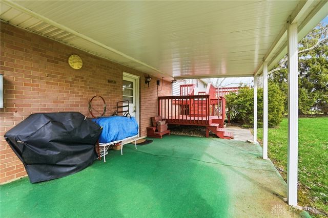 2761 La Cresta Drive, Beavercreek, OH 45431
