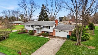 2761 La Cresta Drive, Beavercreek, OH 45431
