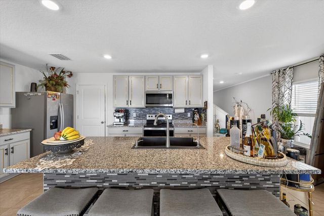 35386 SPRUCE KNOB COURT, Dade City, FL 33525