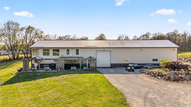 5801 St Rd 158, Bedford, IN 47421