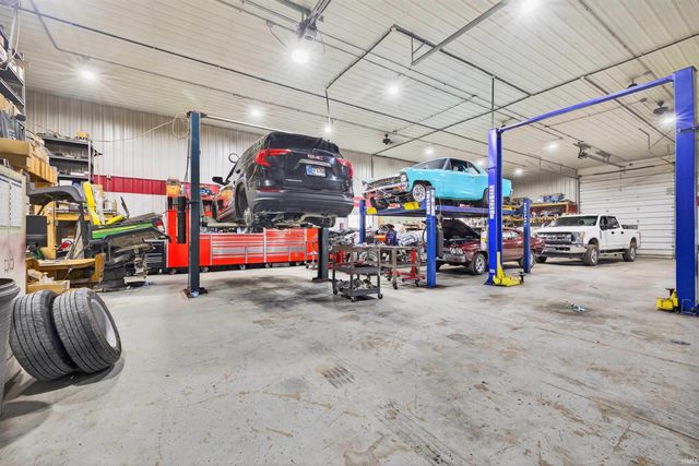 5801 St Rd 158, Bedford, IN 47421