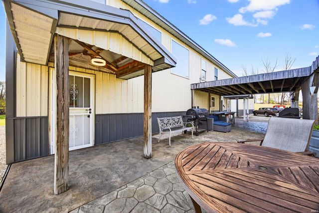 5801 St Rd 158, Bedford, IN 47421