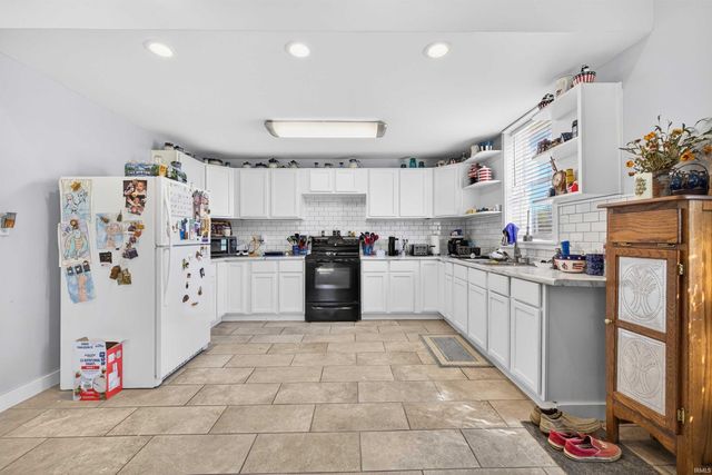 5801 St Rd 158, Bedford, IN 47421