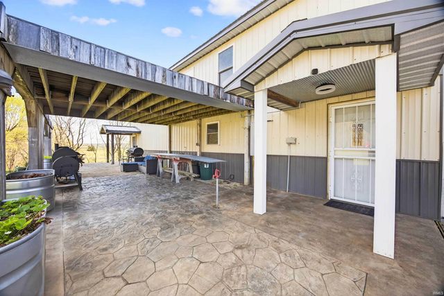 5801 St Rd 158, Bedford, IN 47421