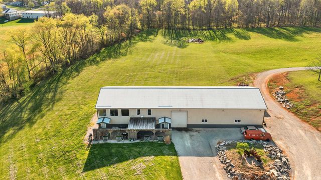 5801 St Rd 158, Bedford, IN 47421