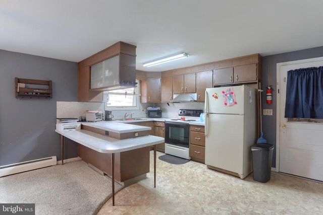 905 SKYLINE DR, Lebanon, PA 17046