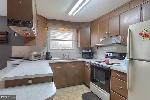 905 SKYLINE DR, Lebanon, PA 17046