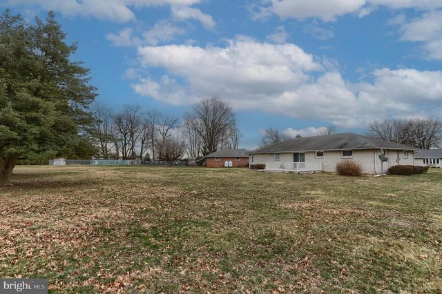 905 SKYLINE DR, Lebanon, PA 17046