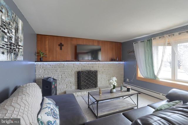 905 SKYLINE DR, Lebanon, PA 17046