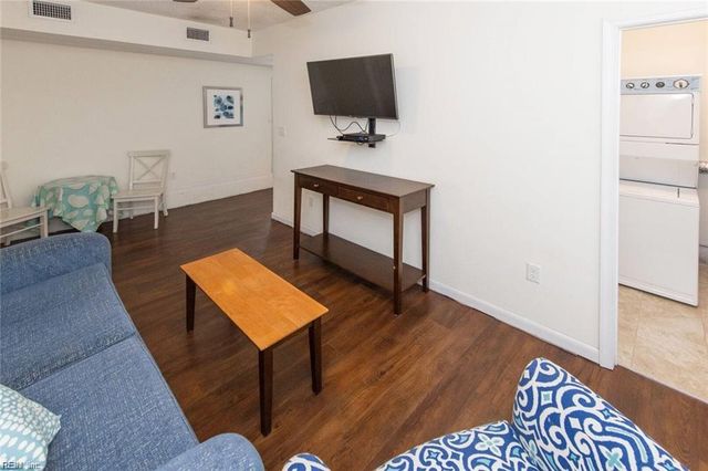 218 66th St Apt A, Virginia Beach, VA 23451