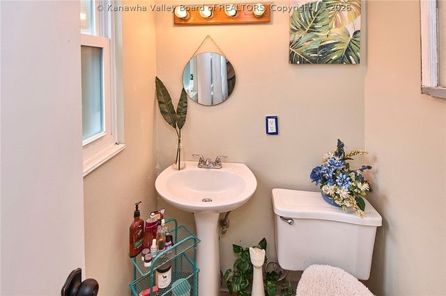 5219 Kel Dawn Circle, Cross Lanes, WV 25313