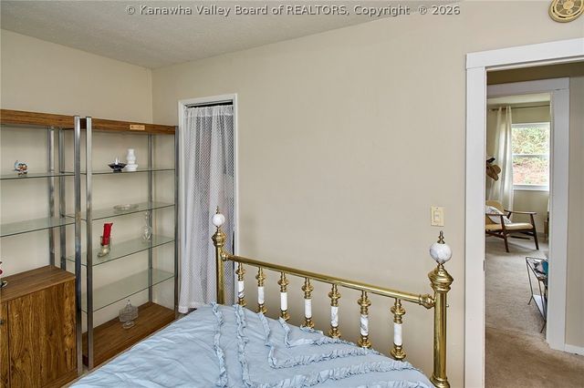 5219 Kel Dawn Circle, Cross Lanes, WV 25313