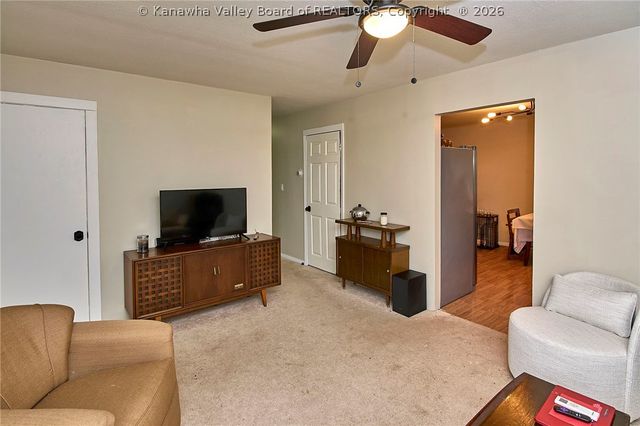 5219 Kel Dawn Circle, Cross Lanes, WV 25313