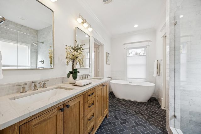 333 W 22nd Street, Houston, TX 77008