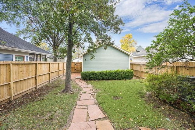 333 W 22nd Street, Houston, TX 77008