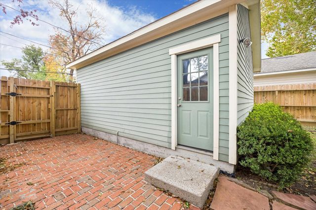 333 W 22nd Street, Houston, TX 77008