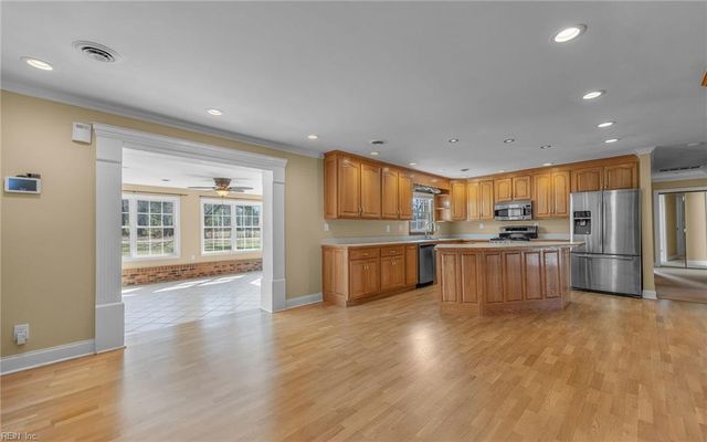 341 George Washington HWY S, Chesapeake, VA 23323