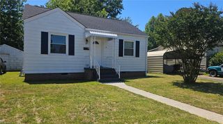 24 Cavalier RD, Hampton, VA 23669