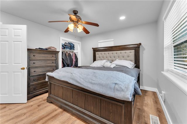 1813 S " J " Street, Rogers, AR 72756