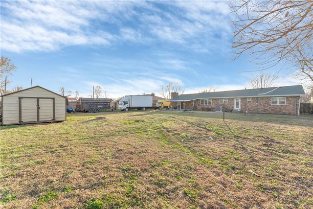 1813 S " J " Street, Rogers, AR 72756