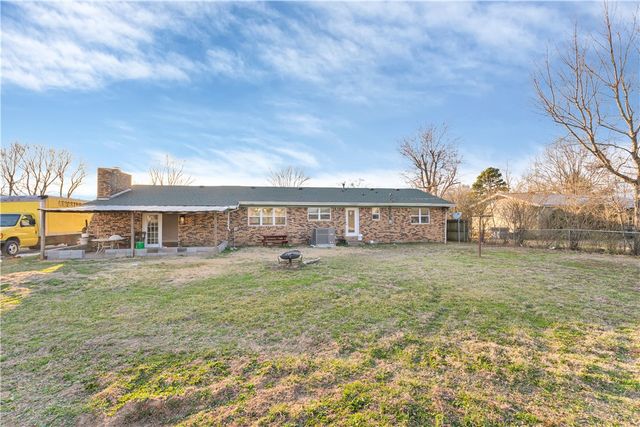 1813 S " J " Street, Rogers, AR 72756