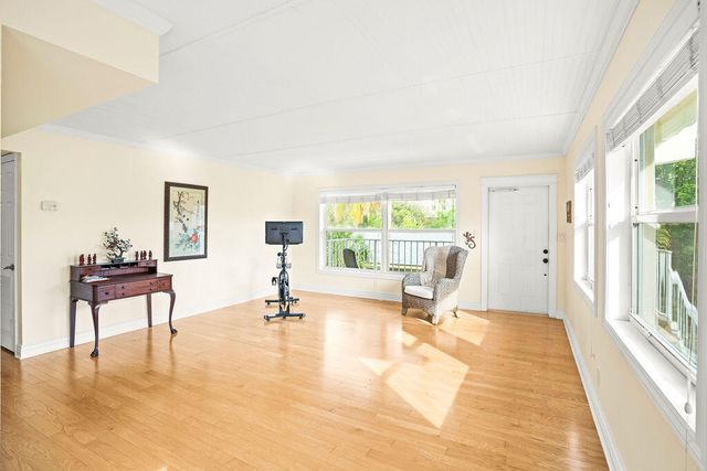 114 Cascade Lane 4, Palm Beach Shores, FL 33404