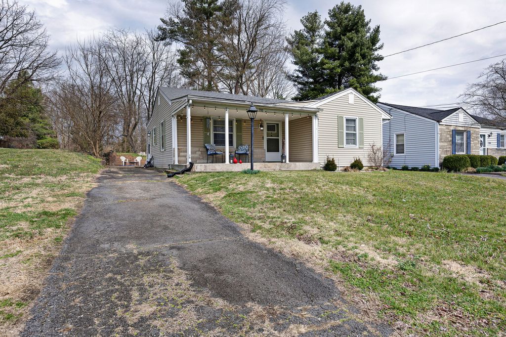 703 E Main Street, Danville, KY 40422