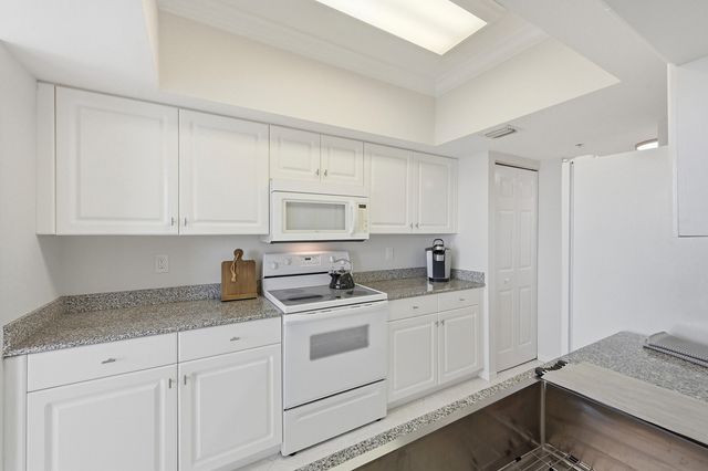 2880 NE 14th Street Causeway 804, Pompano Beach, FL 33062