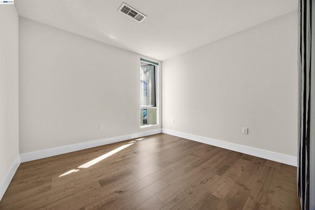 6466 Hollis St 182, Emeryville, CA 94608